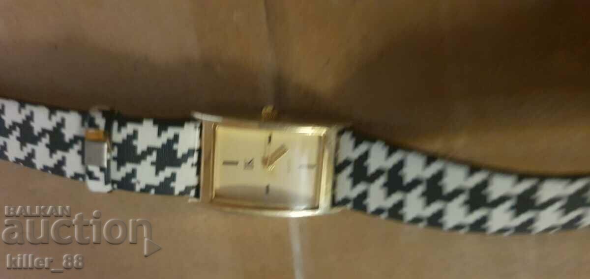 Lot Watches - 7 Lot Watches - 7