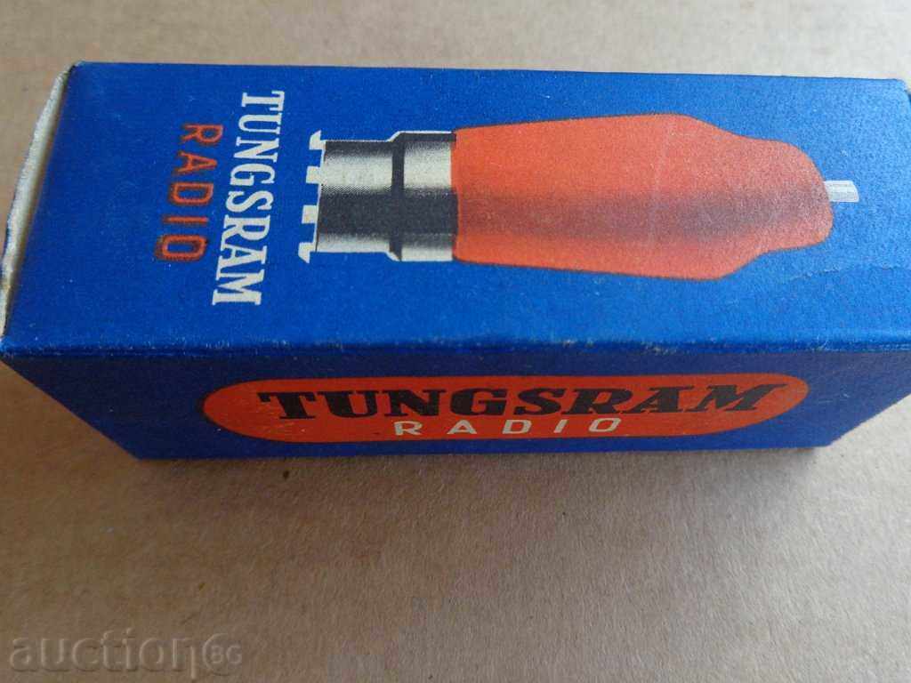 Radio lamp, radio apparatus with price 45.00 BGN | € 23.01 Radio lamp, radio apparatus with price 45.00 BGN | € 23.01