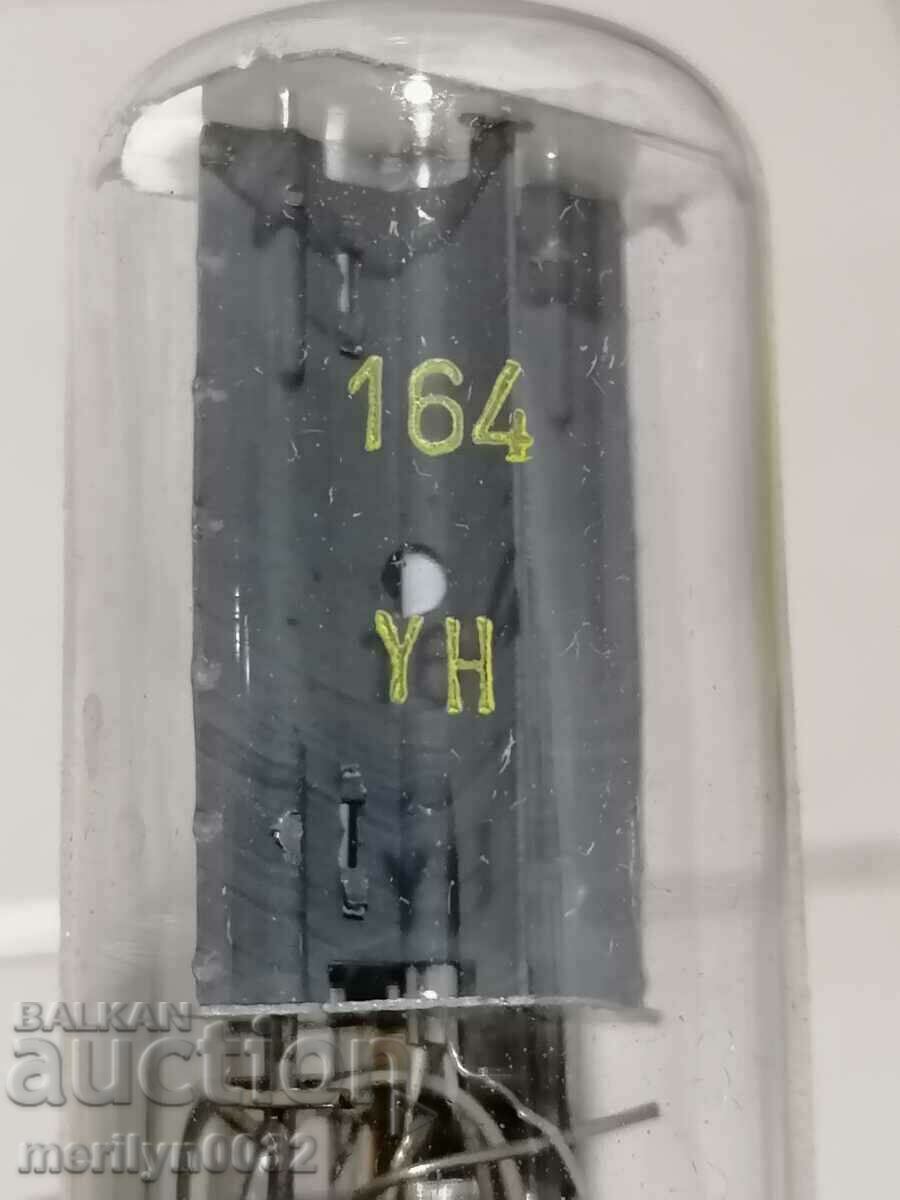 Radio lamp TESLA UY1NS 33 radio set - 6 Radio lamp TESLA UY1NS 33 radio set - 6