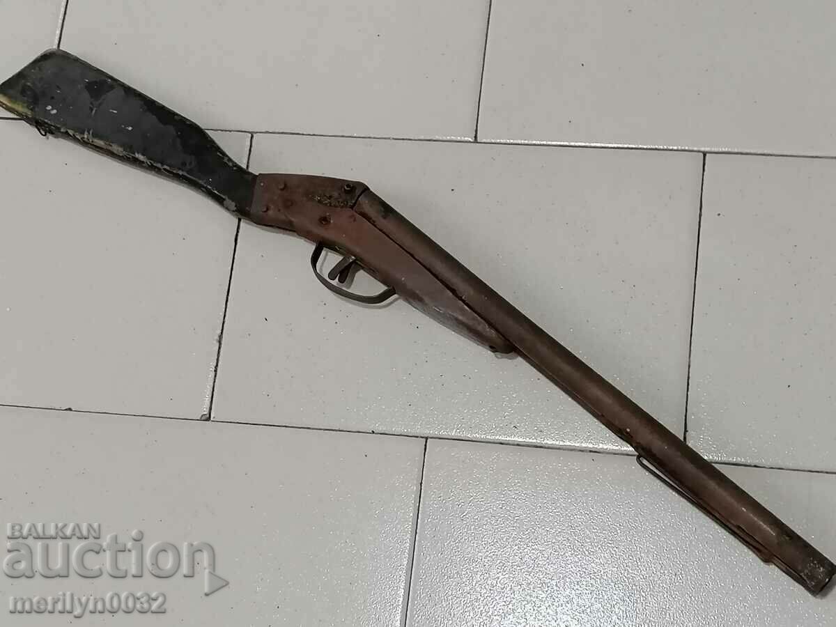Bulgarian children's sheet metal toy rifle from the 1940s with price 83.00 BGN | € 42.44 Bulgarian children's sheet metal toy rifle from the 1940s with price 83.00 BGN | € 42.44