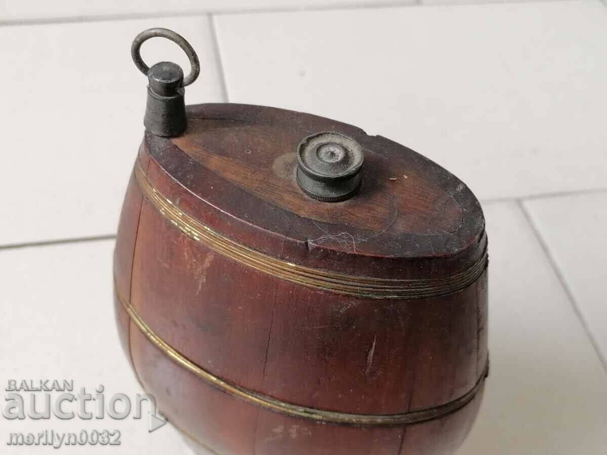 Auction Old pepper, barrel, keg, bucket, vase, wooden Auction Old pepper, barrel, keg, bucket, vase, wooden