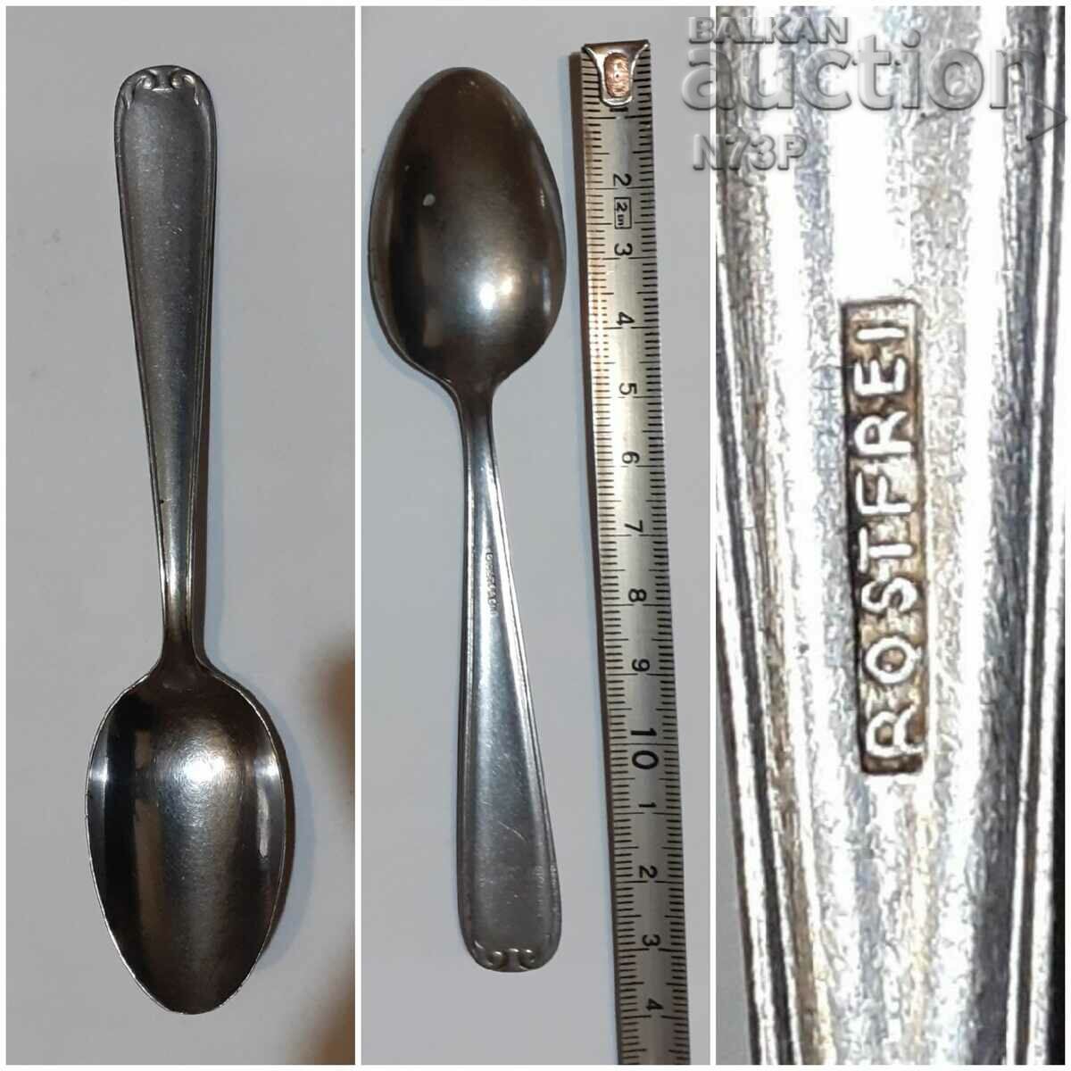 Delivery of SPOONS. COLLECTION. INTERNATIONAL.