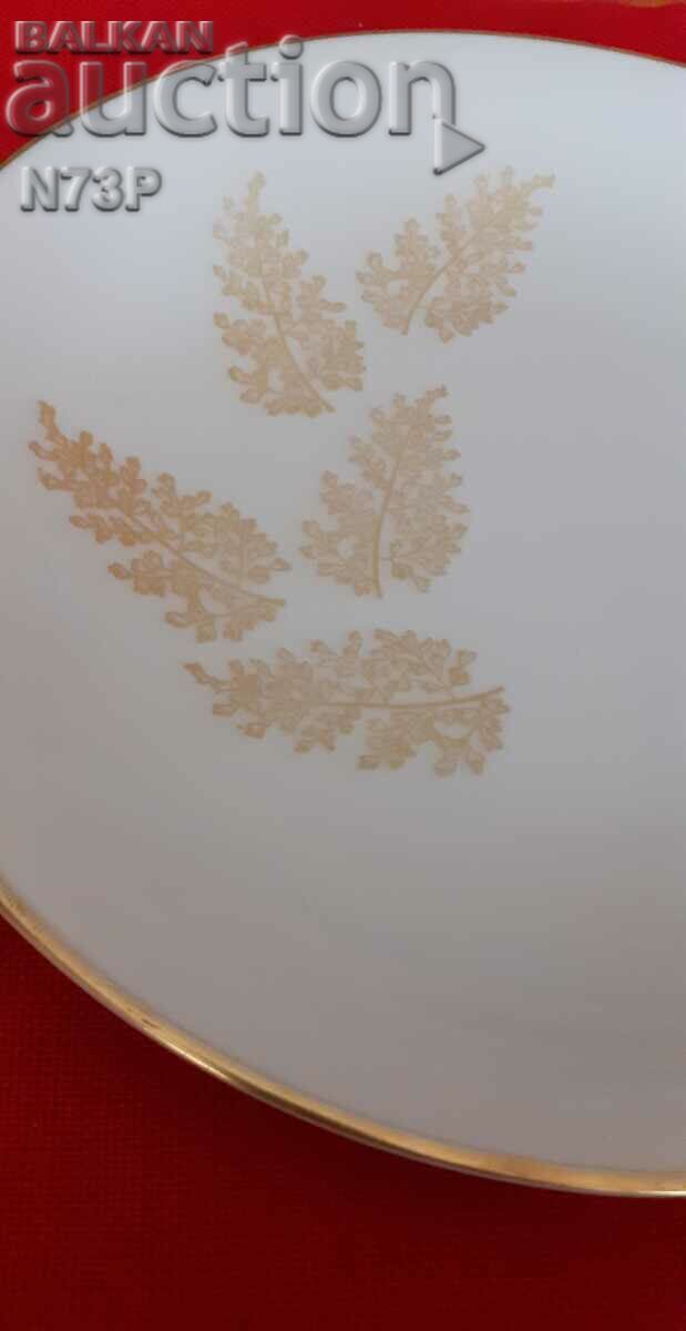 Auction PORCELAIN PLATE. COLLECTION. MADE IN SWEDEN. Auction PORCELAIN PLATE. COLLECTION. MADE IN SWEDEN.