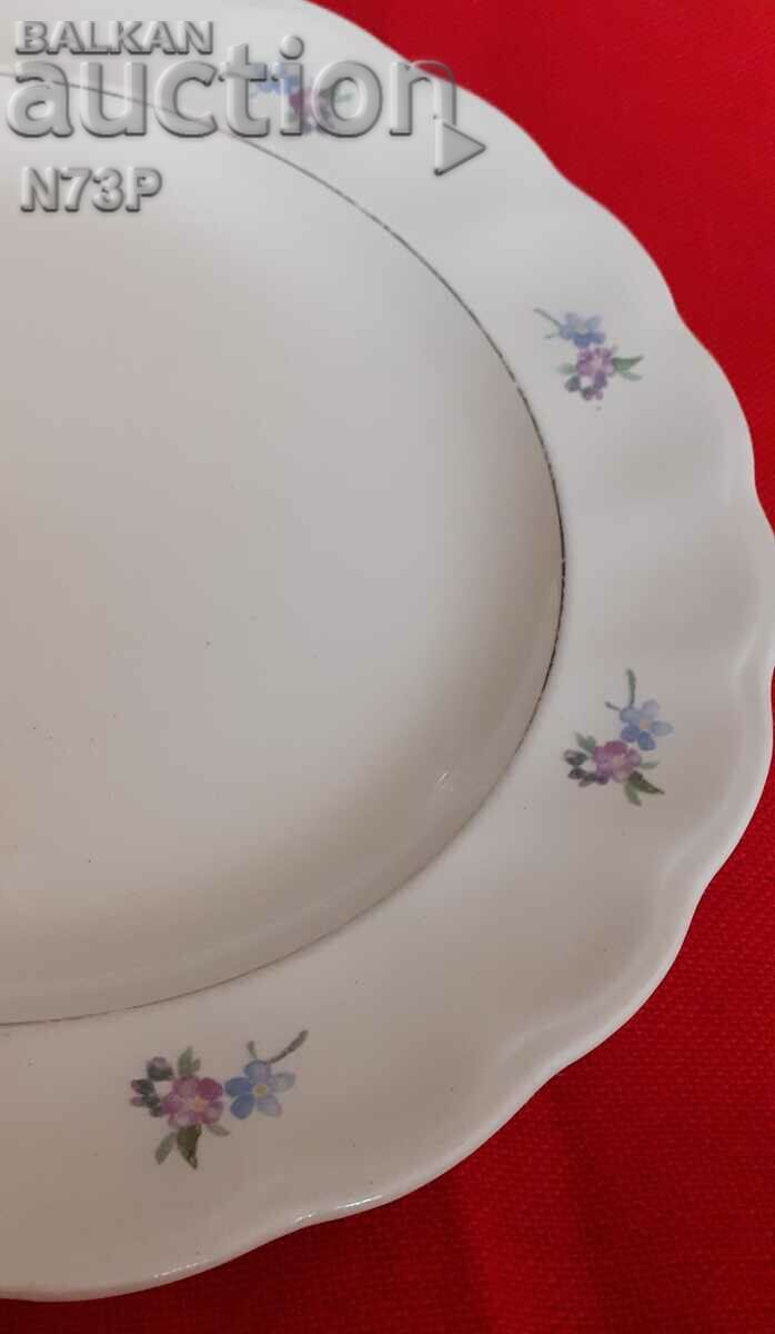 Delivery of OLD PORCELAIN PLATE. COLLECTION. MADE IN SWEDEN. Delivery of OLD PORCELAIN PLATE. COLLECTION. MADE IN SWEDEN.