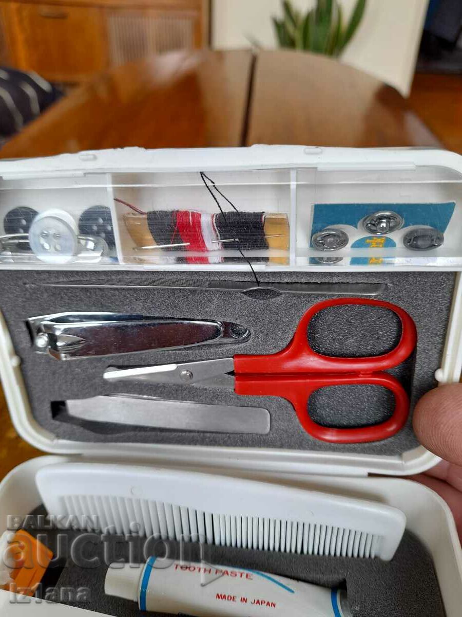 Delivery of Old toilet seat Corecom, Corecom