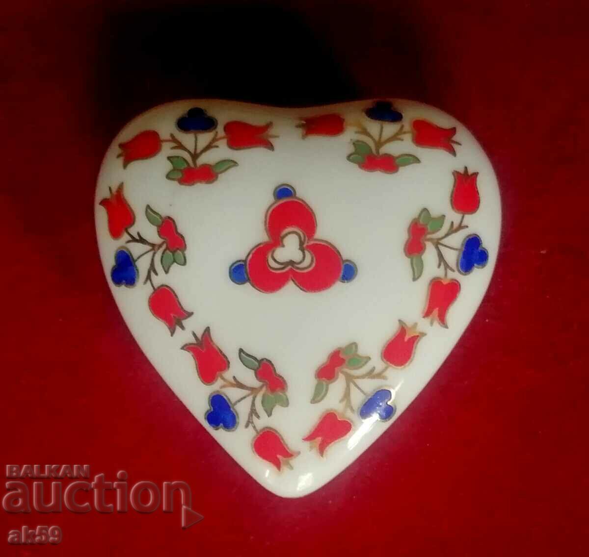 Porcelain jewelry box - Kutahia.