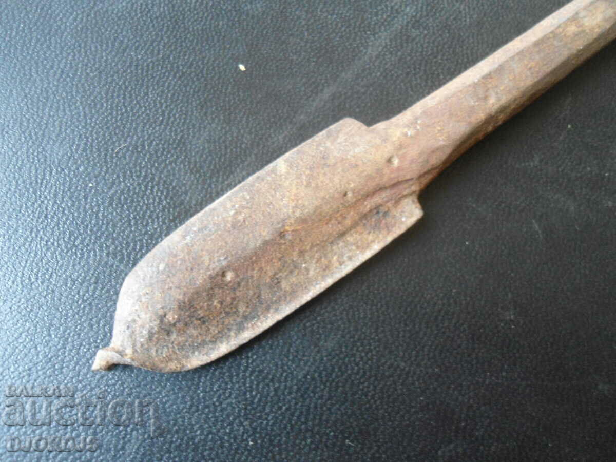 Old drill, chipping with price 3.00 BGN | € 1.53 Old drill, chipping with price 3.00 BGN | € 1.53