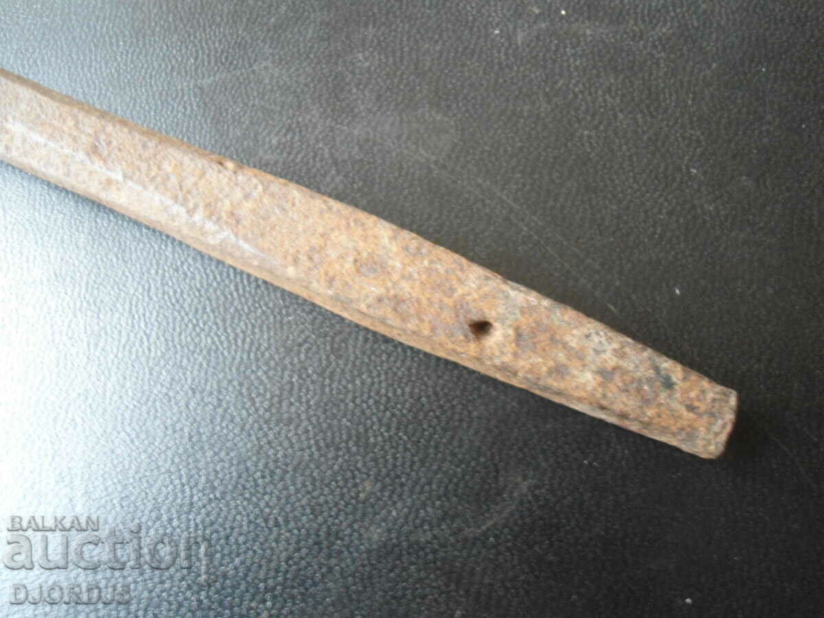 Auction Old drill, chipping Auction Old drill, chipping