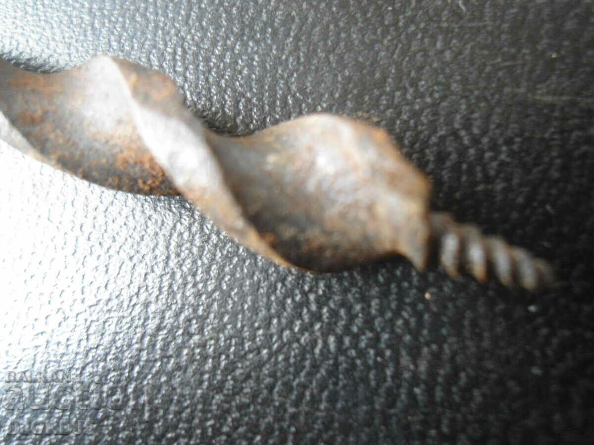 Old drill, chipping with price 2.00 BGN | € 1.02 Old drill, chipping with price 2.00 BGN | € 1.02