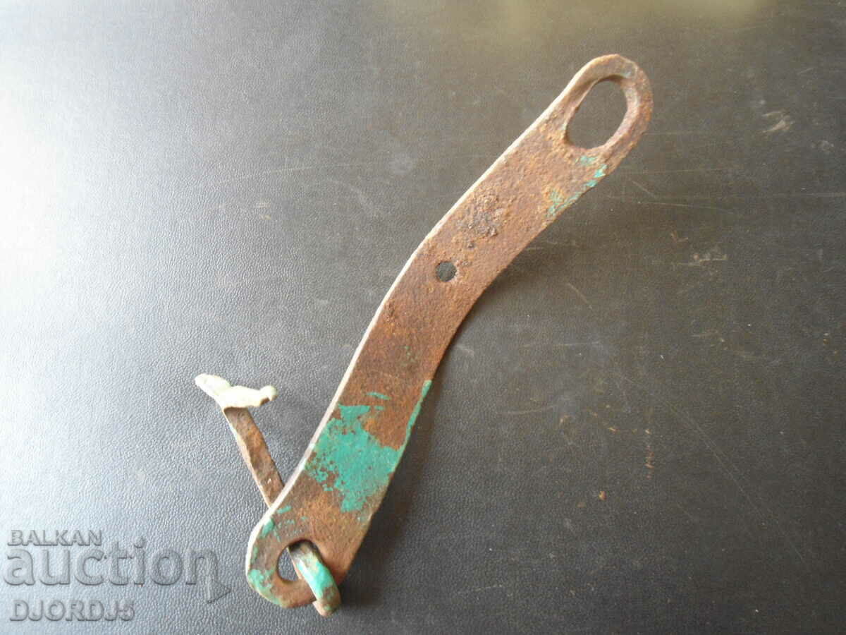 Auction Old wrought latch Auction Old wrought latch