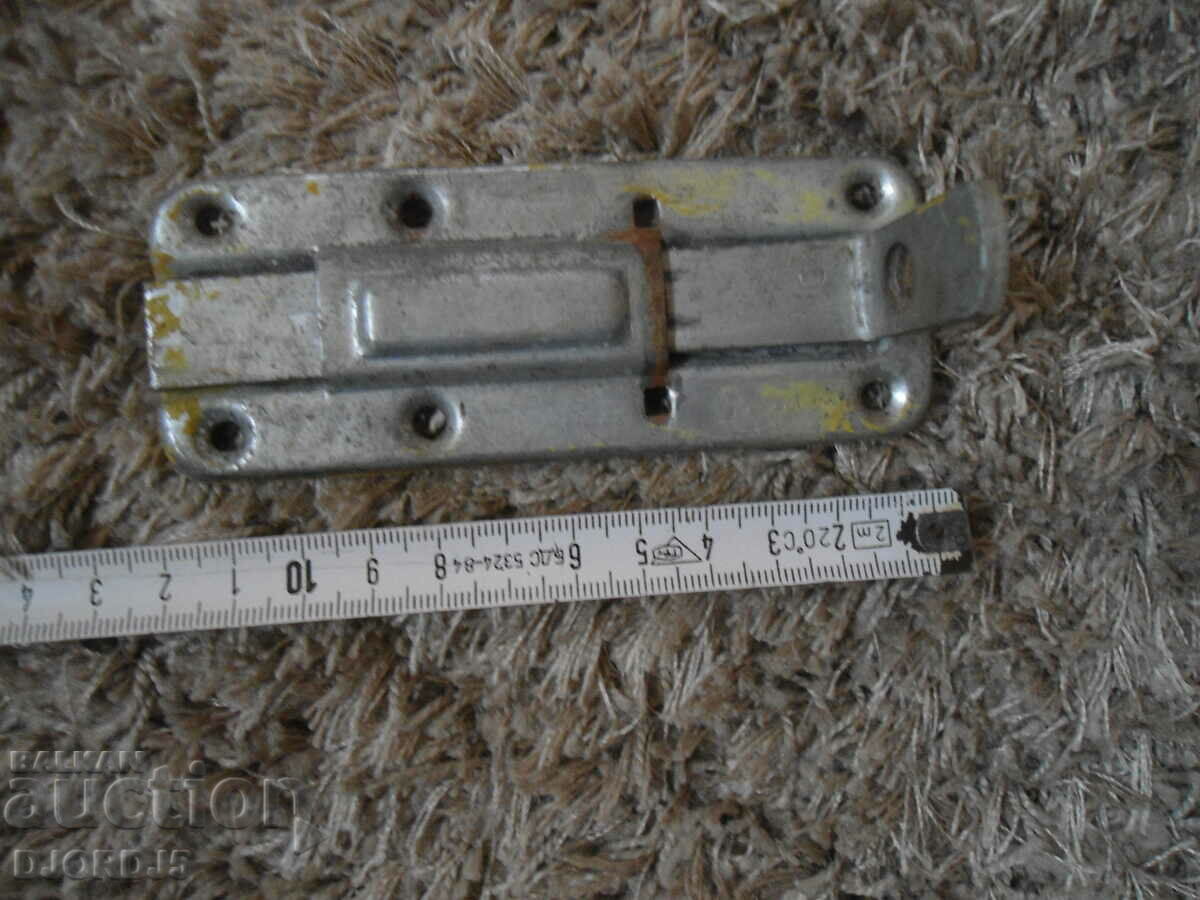 Delivery of An old latch, a lock Delivery of An old latch, a lock