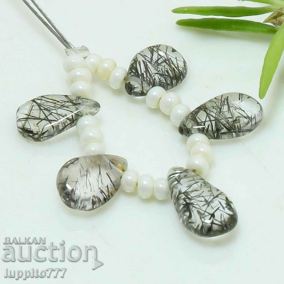 Cuarț rutil natural de 8,40 carate înșirat cu preț 35.00 BGN | € 17.90 Cuarț rutil natural de 8,40 carate înșirat cu preț 35.00 BGN | € 17.90