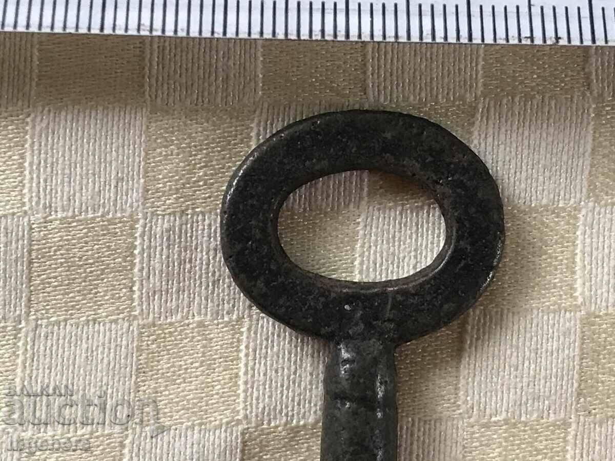 Auction ANTIQUE KEY FROM GRANDMOTHER AND GRANDFATHER'S CHESTS CUT PADLOCK Auction ANTIQUE KEY FROM GRANDMOTHER AND GRANDFATHER'S CHESTS CUT PADLOCK