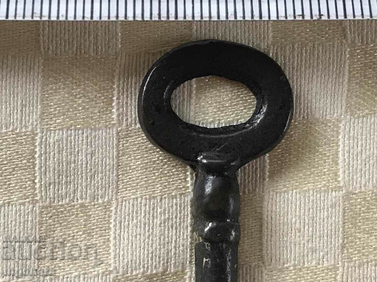 Auction ANTIQUE KEY FROM GRANDMOTHER AND GRANDFATHER'S CHESTS CUT PADLOCK Auction ANTIQUE KEY FROM GRANDMOTHER AND GRANDFATHER'S CHESTS CUT PADLOCK
