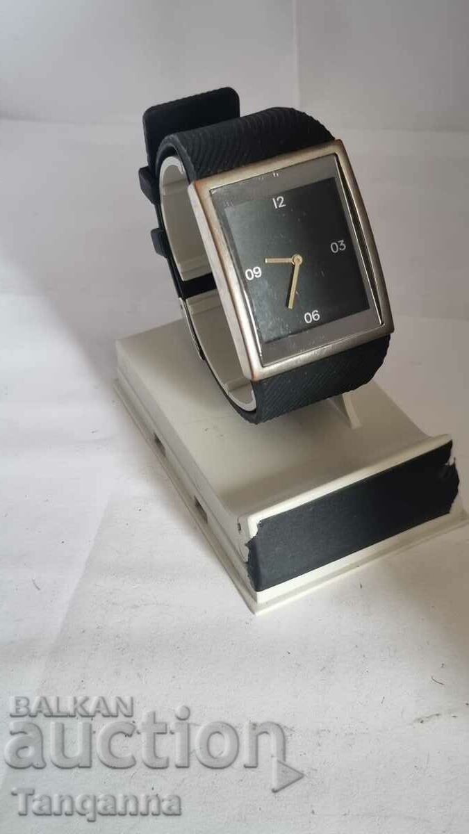 Ръчен часовник с цена 10.00 лв. | € 5.11 Ръчен часовник с цена 10.00 лв. | € 5.11