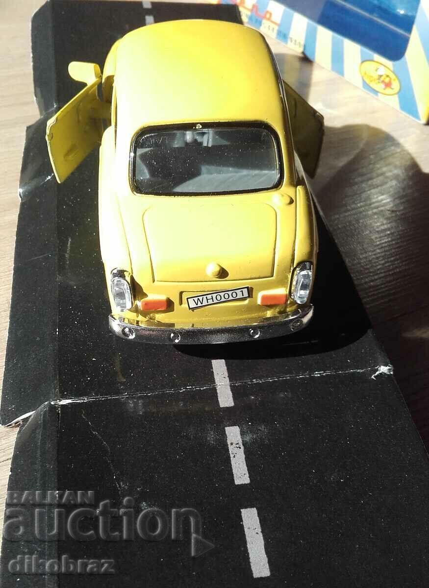 Sirena / Syrena - Poland / rare model - with original box - 5 Sirena / Syrena - Poland / rare model - with original box - 5