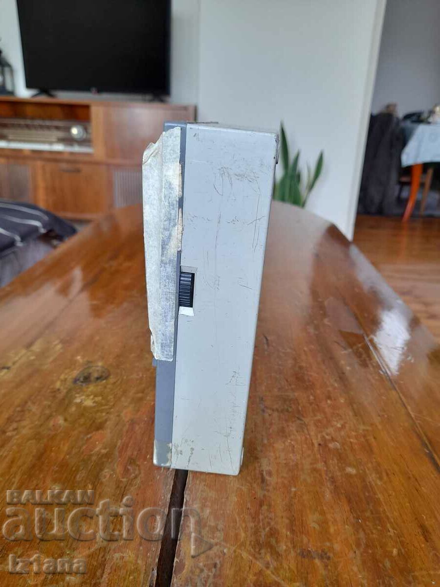 Un multimetru Univo vechi - 5