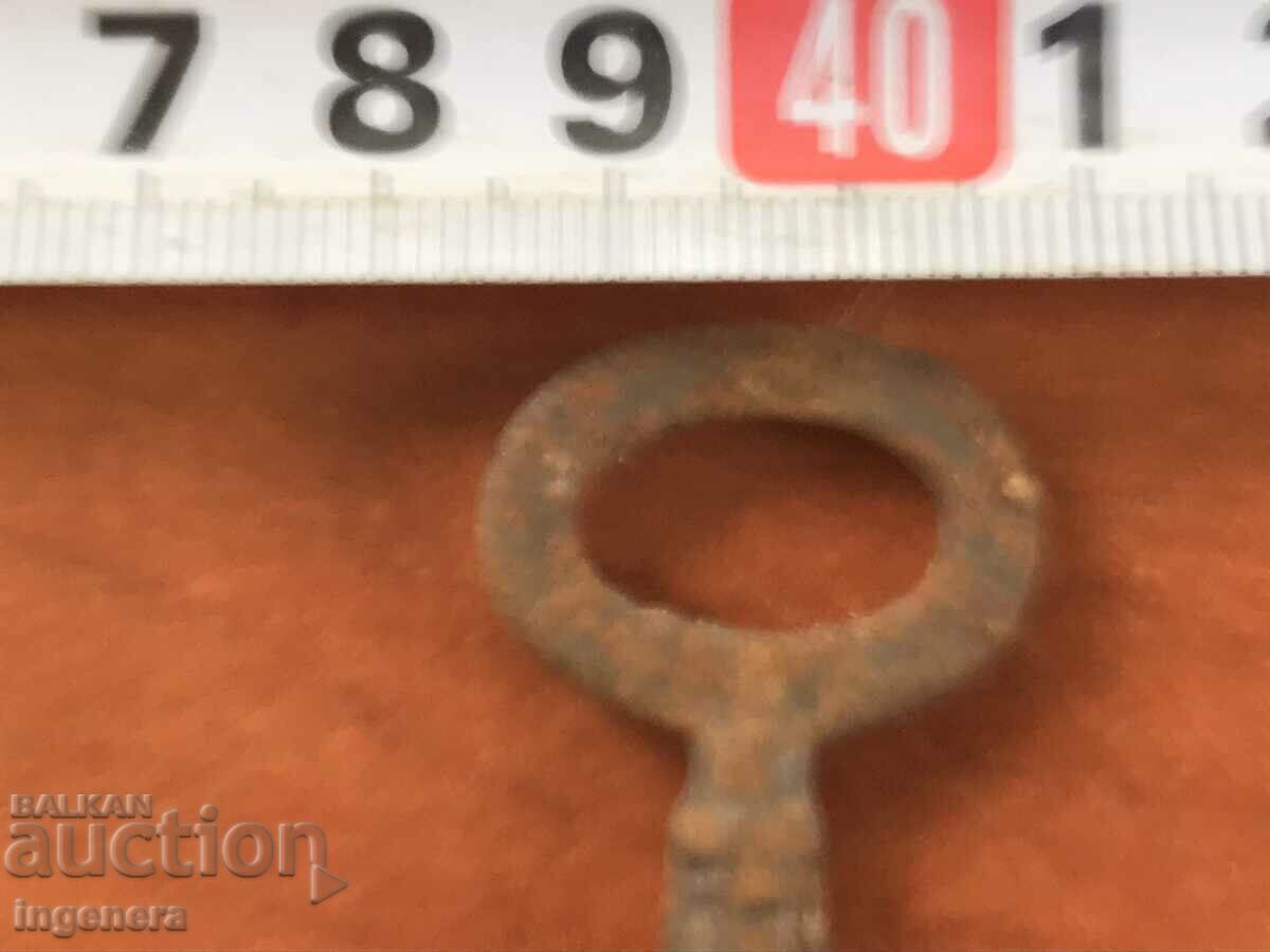 Auction ANTIQUE KEY FROM GRANDMOTHER AND GRANDFATHER'S CHESTS CUT PADLOCK Auction ANTIQUE KEY FROM GRANDMOTHER AND GRANDFATHER'S CHESTS CUT PADLOCK