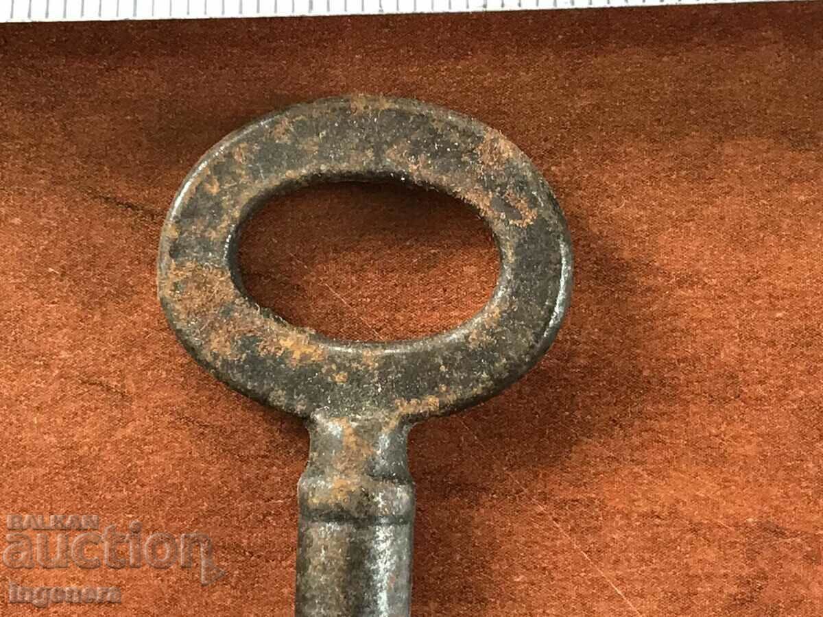 Delivery of ANTIQUE KEY FROM GRANDMOTHER AND GRANDFATHER'S CHESTS CUT PADLOCK Delivery of ANTIQUE KEY FROM GRANDMOTHER AND GRANDFATHER'S CHESTS CUT PADLOCK