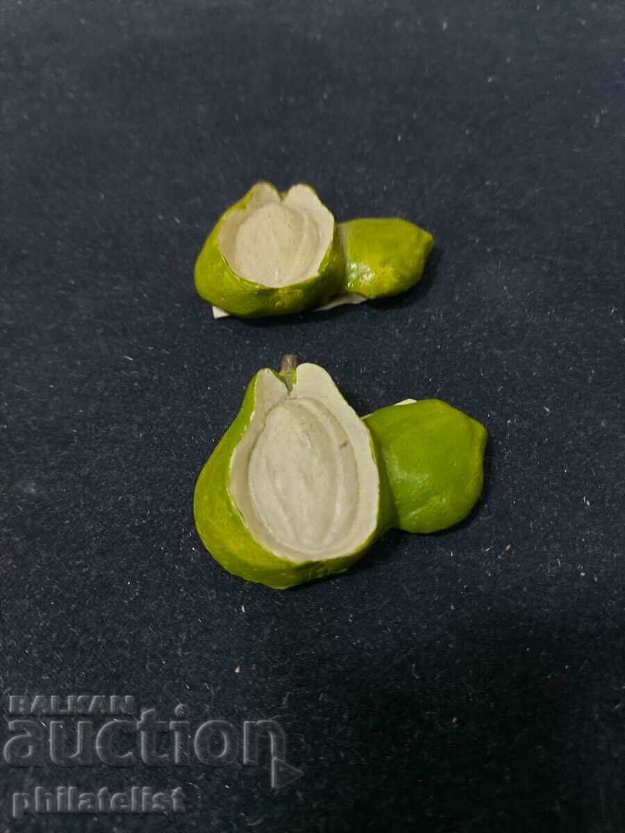 2 magnets with price 1.75 BGN | € 0.89