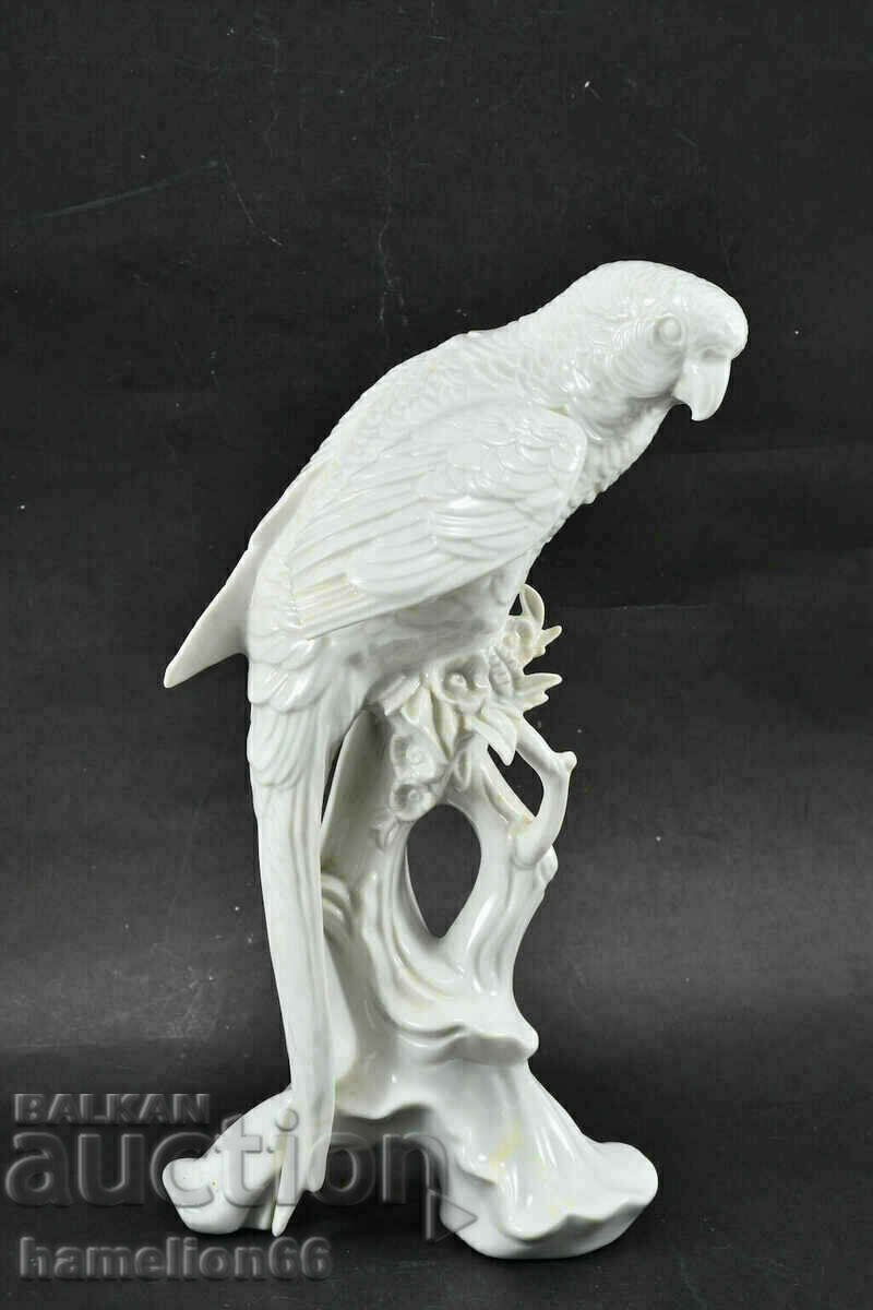 Porcelain statuette. parrot Ens porcelain, rare Porcelain statuette. parrot Ens porcelain, rare