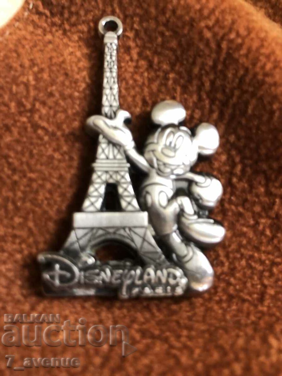 PENDANT / KEY HOLDER Disney Land with price 39.99 BGN | € 20.45 PENDANT / KEY HOLDER Disney Land with price 39.99 BGN | € 20.45