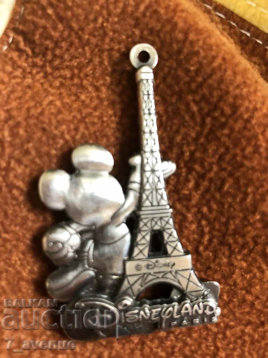 Auction PENDANT / KEY HOLDER Disney Land Auction PENDANT / KEY HOLDER Disney Land