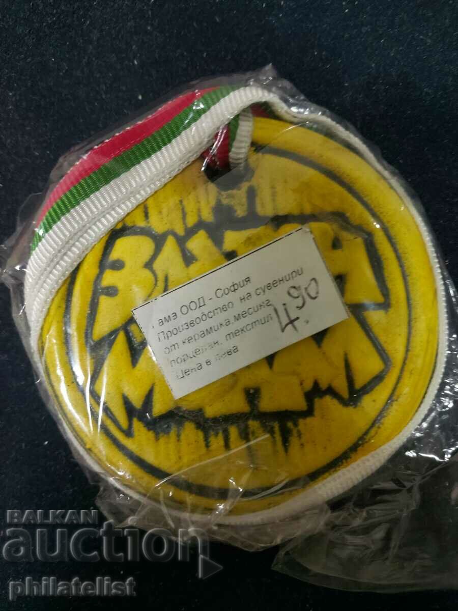 medalie de aur pentru cea mai tare coapsă! cu preț 5.00 BGN | € 2.56