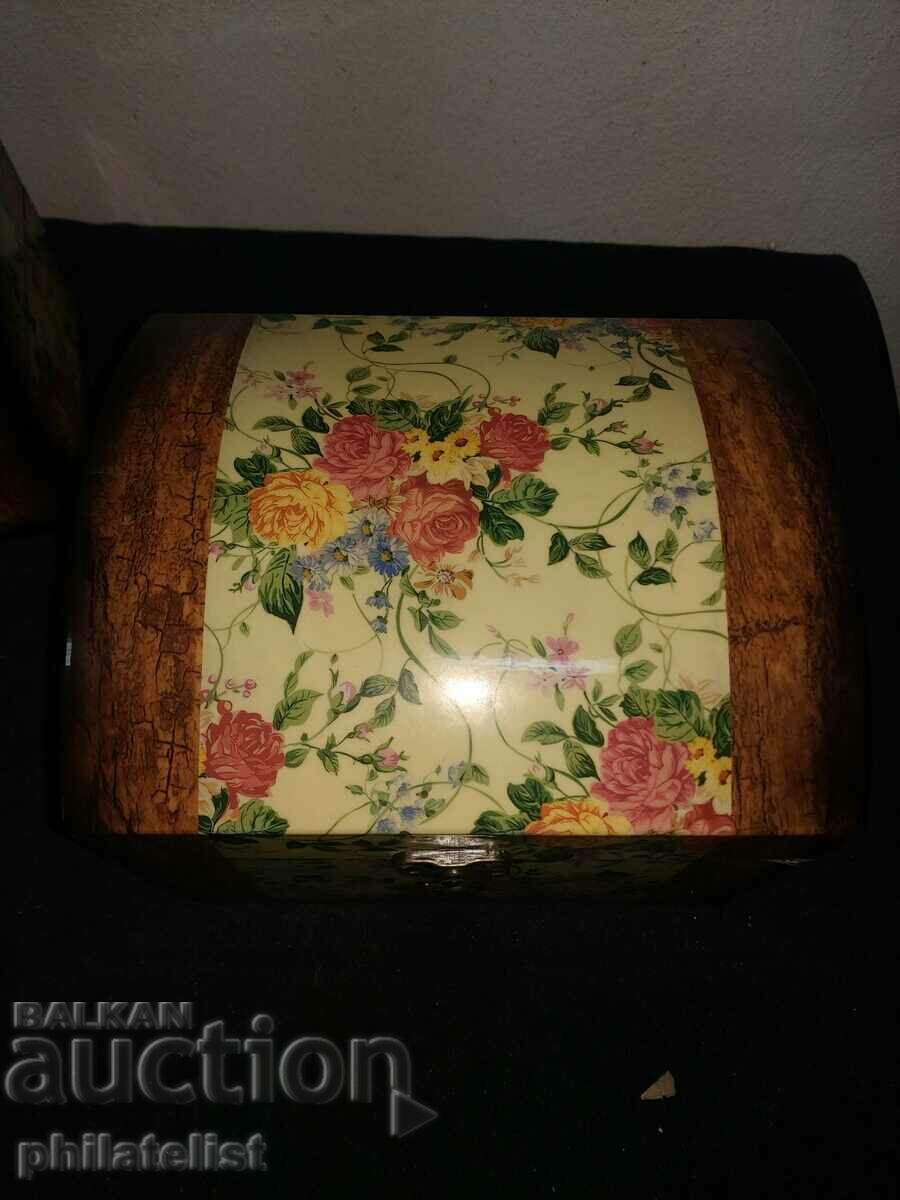 wooden chest with decorations - large with price 20.00 BGN | € 10.23 wooden chest with decorations - large with price 20.00 BGN | € 10.23