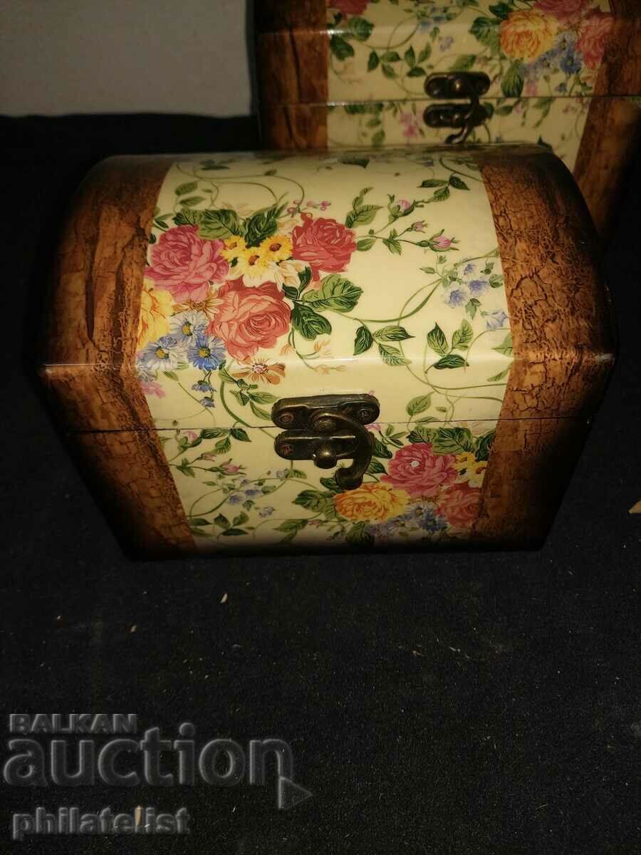 wooden chest with decorations!