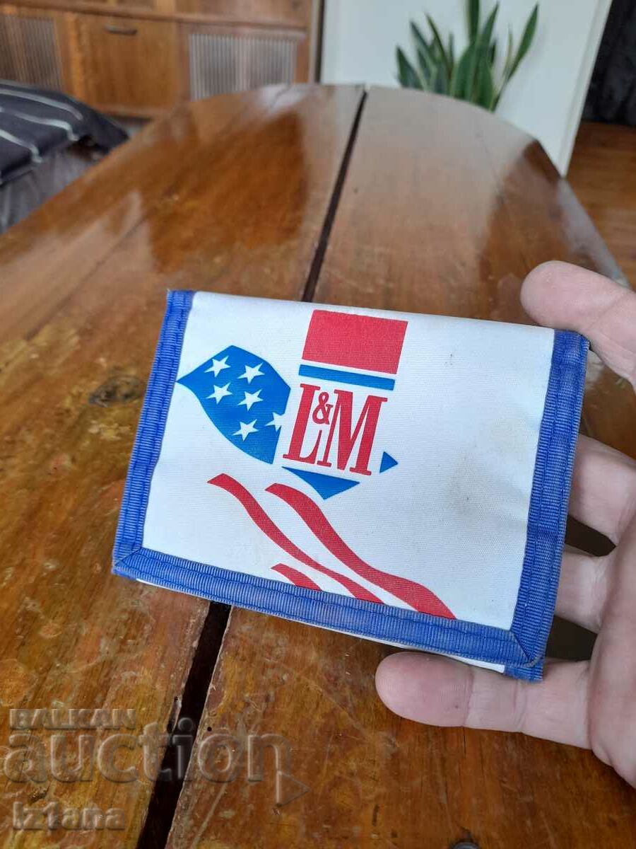 Старо портмоне,портфейл LM с цена 15.00 лв. | € 7.67 Старо портмоне,портфейл LM с цена 15.00 лв. | € 7.67