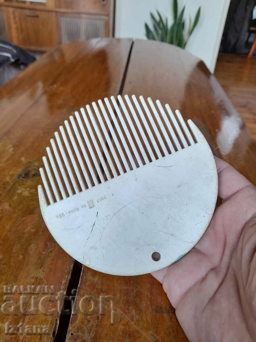 Auction Old comb, comb Auction Old comb, comb