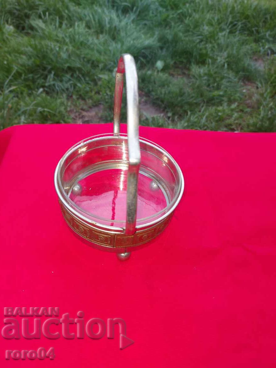 FRUCTIERA - BONBONIERA with price 27.00 BGN | € 13.80