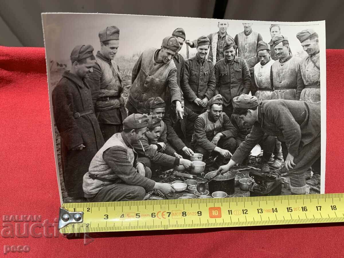 WWII 1944-45 Bulgarian military units Lunch at the front with price 20.00 BGN | € 10.23