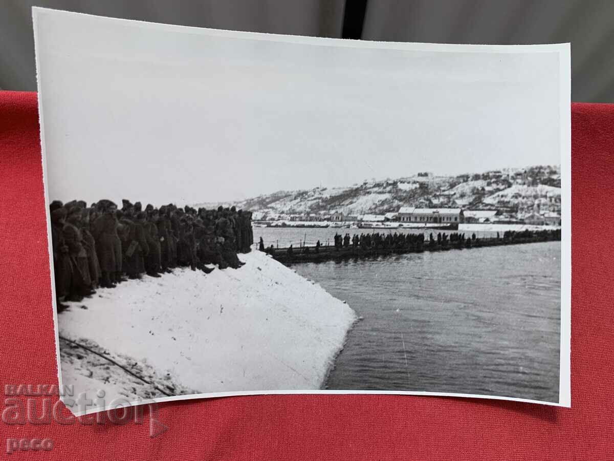 WWII 1944-45 Bulgarian military units Pontoon bridge with price 30.00 BGN | € 15.34 WWII 1944-45 Bulgarian military units Pontoon bridge with price 30.00 BGN | € 15.34