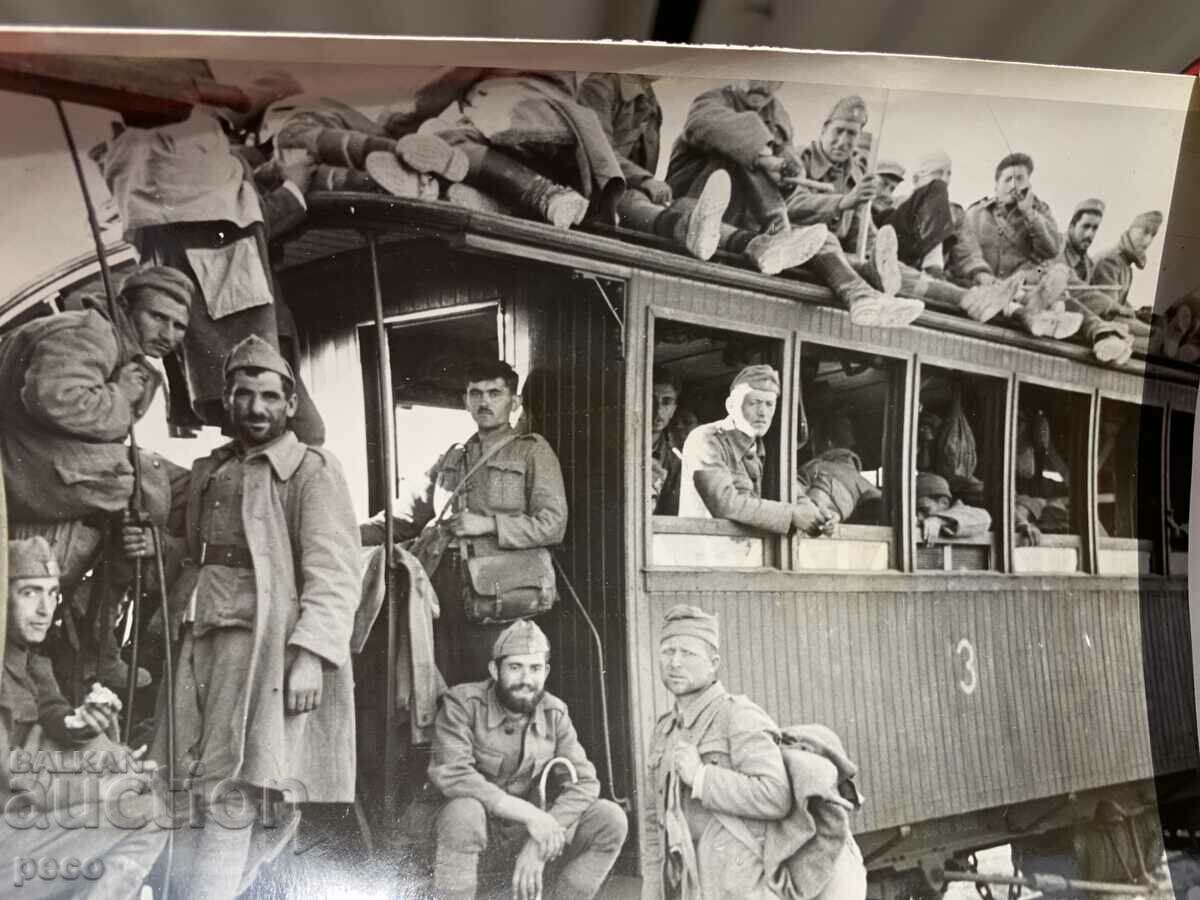 Auction Greek prisoners of war? Auction Greek prisoners of war?