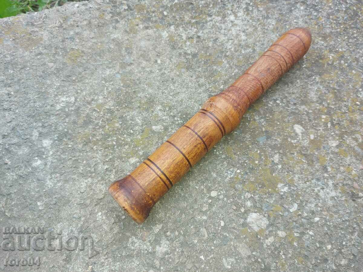 CIOCANUL DE LEMN CIOCANUL DE LEMN
