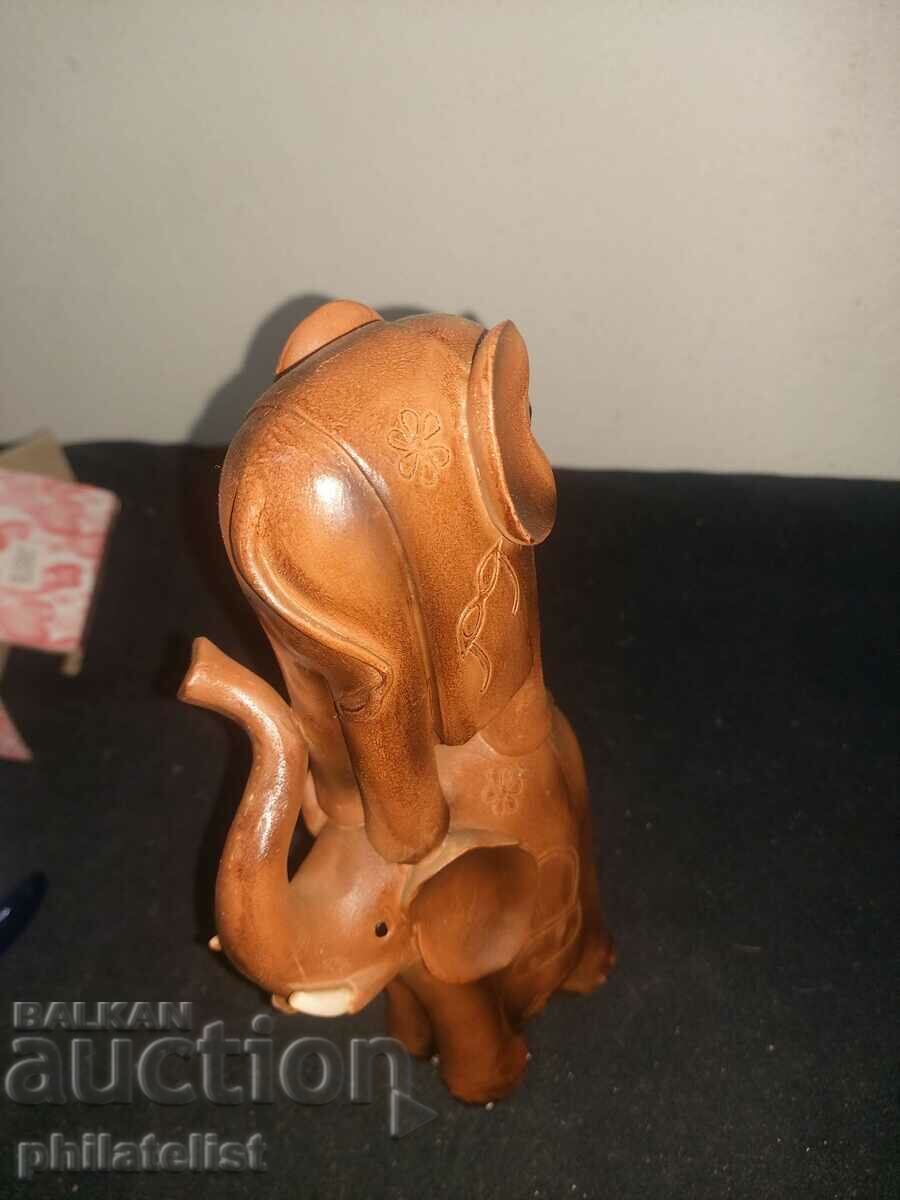 gift figurine - elephants! with price 9.00 BGN | € 4.60 gift figurine - elephants! with price 9.00 BGN | € 4.60