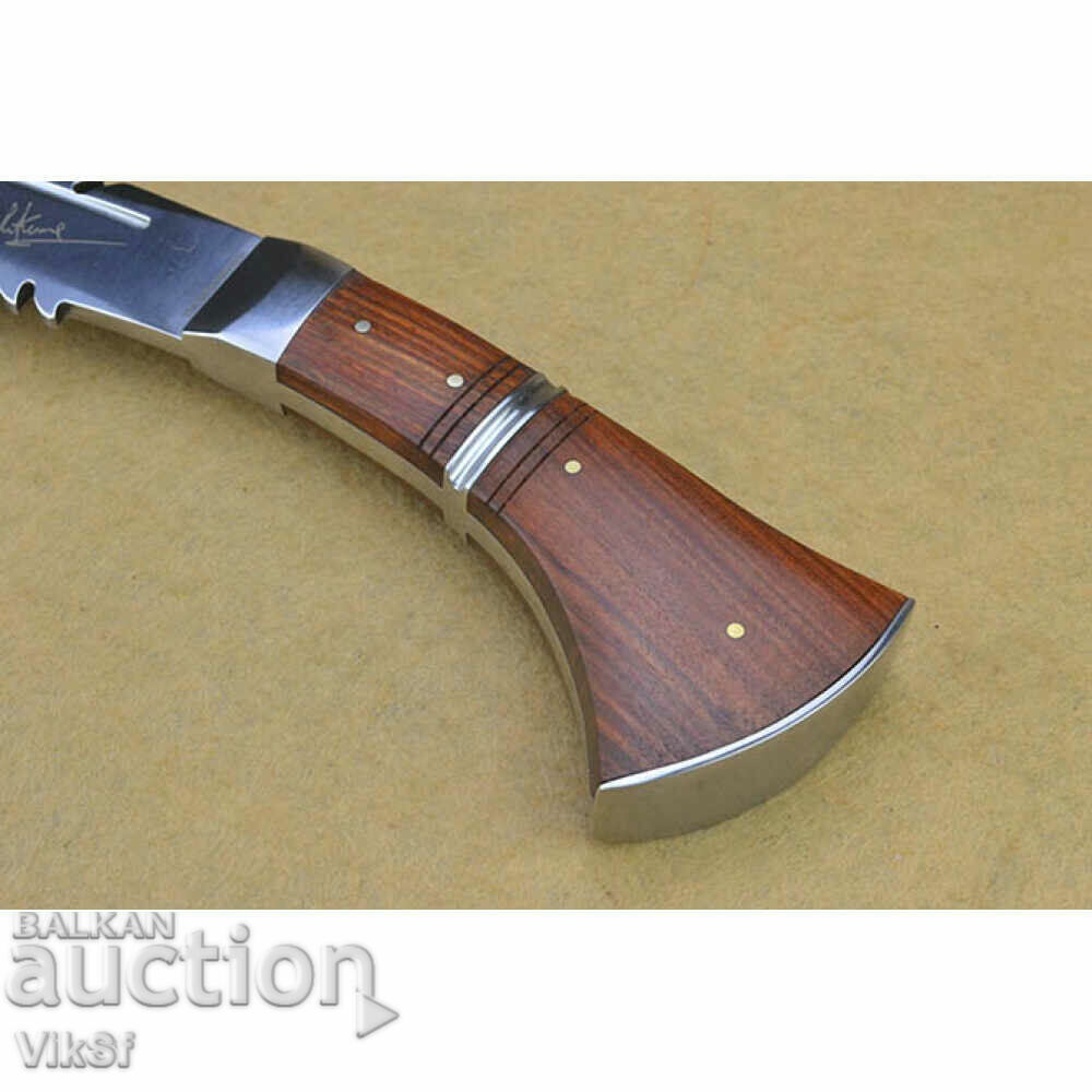 Delivery of Nepalese kukri with a leather kaniya and wooden stoves 300x440 Delivery of Nepalese kukri with a leather kaniya and wooden stoves 300x440