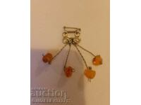 Broșă veche de chihlimbar rusesc