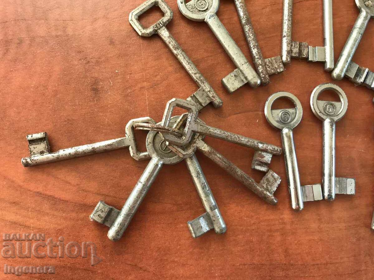 KEY COLLECTION KEYS - 5 KEY COLLECTION KEYS - 5