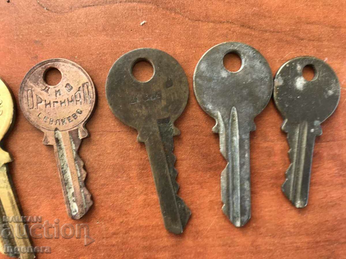 KEY COLLECTION KEYS - 5 KEY COLLECTION KEYS - 5