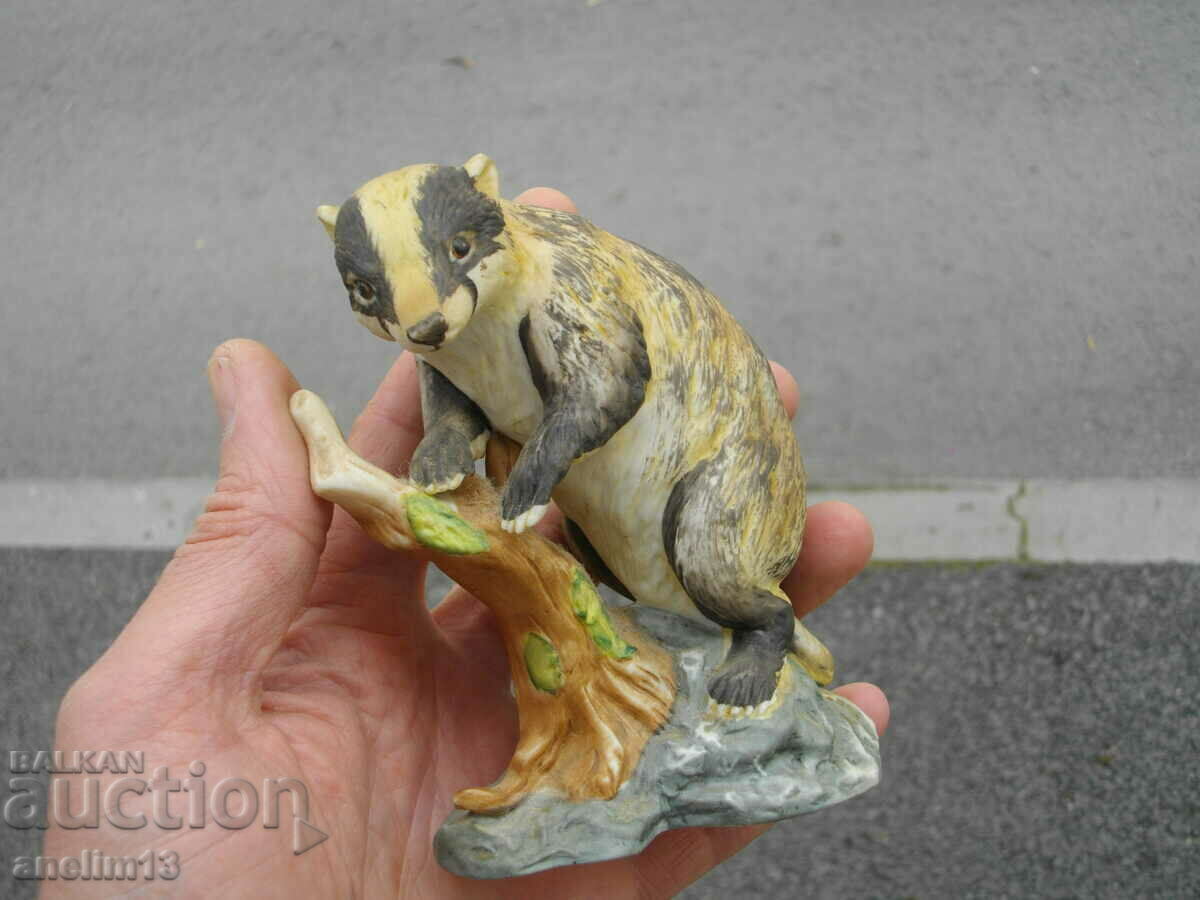 OLD PORCELAIN FIGURE STATUETTE BADGER with price 40.00 BGN | € 20.45 OLD PORCELAIN FIGURE STATUETTE BADGER with price 40.00 BGN | € 20.45