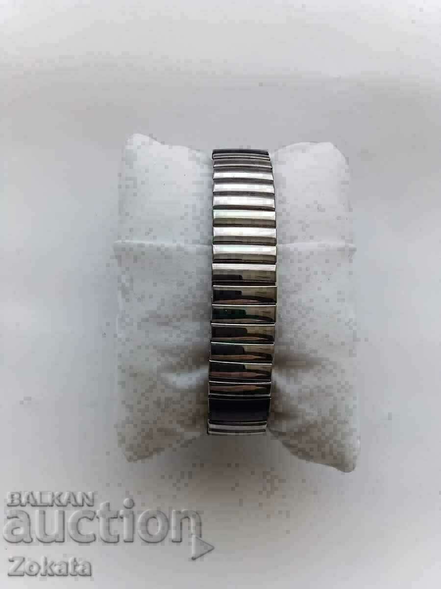 Auction A beautiful watch. Auction A beautiful watch.