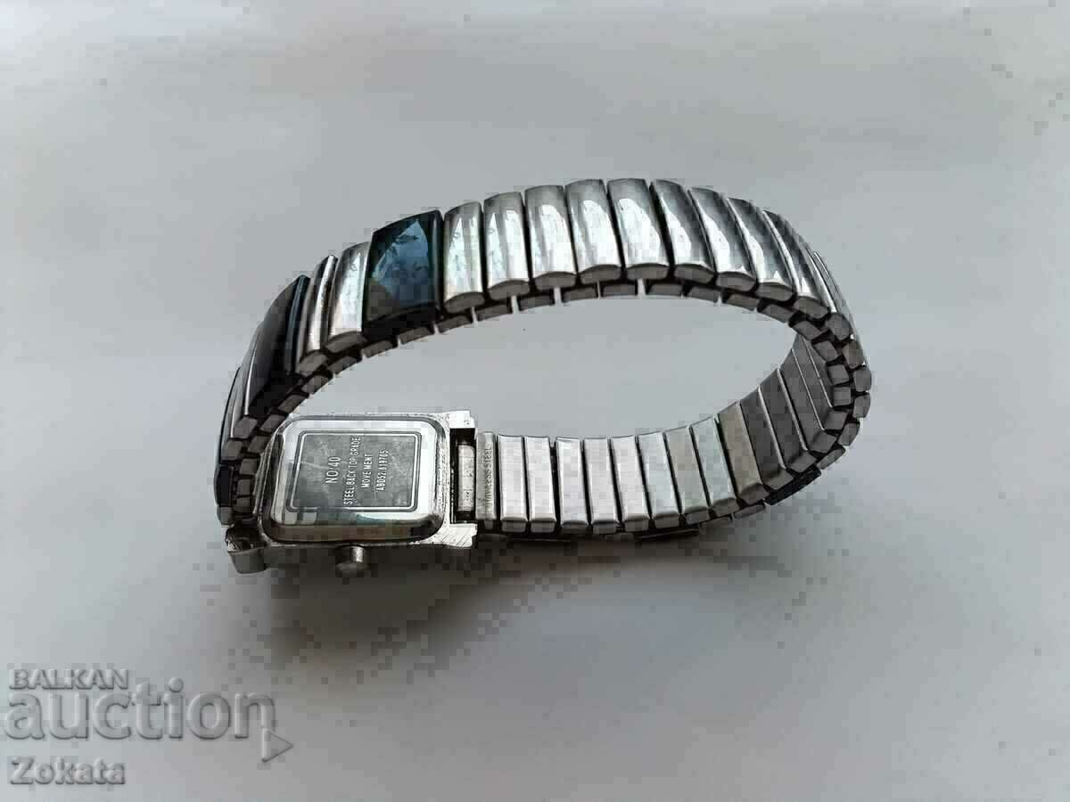 Delivery of A beautiful watch. Delivery of A beautiful watch.