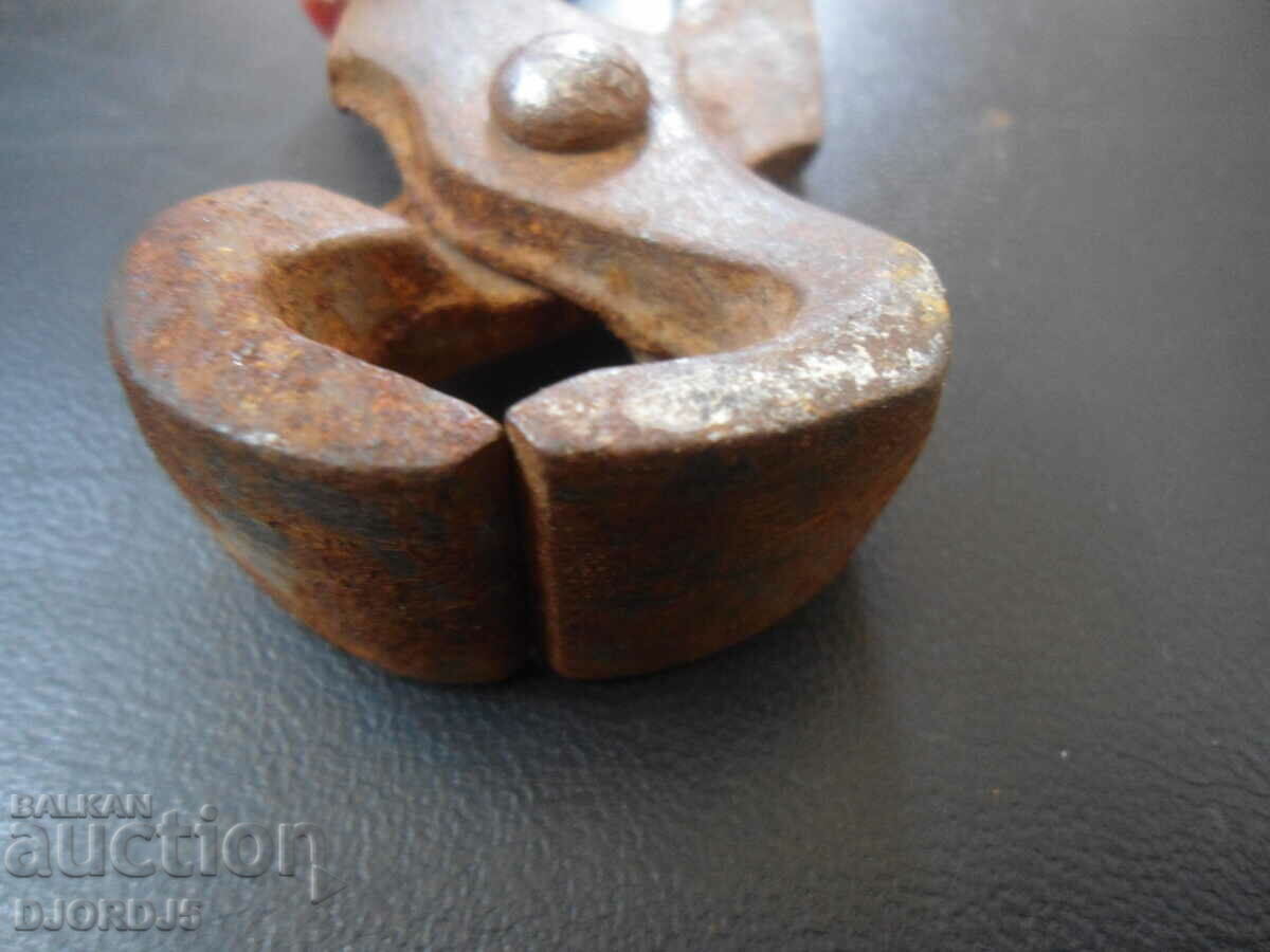 Παράδοση Παλιά πένσα, σήμανση