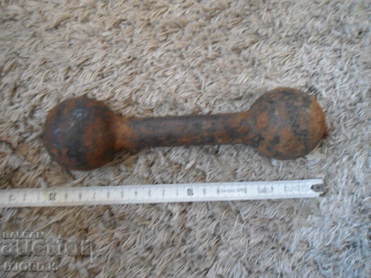 Auction  Old small dumbbell, 1.100 kg.