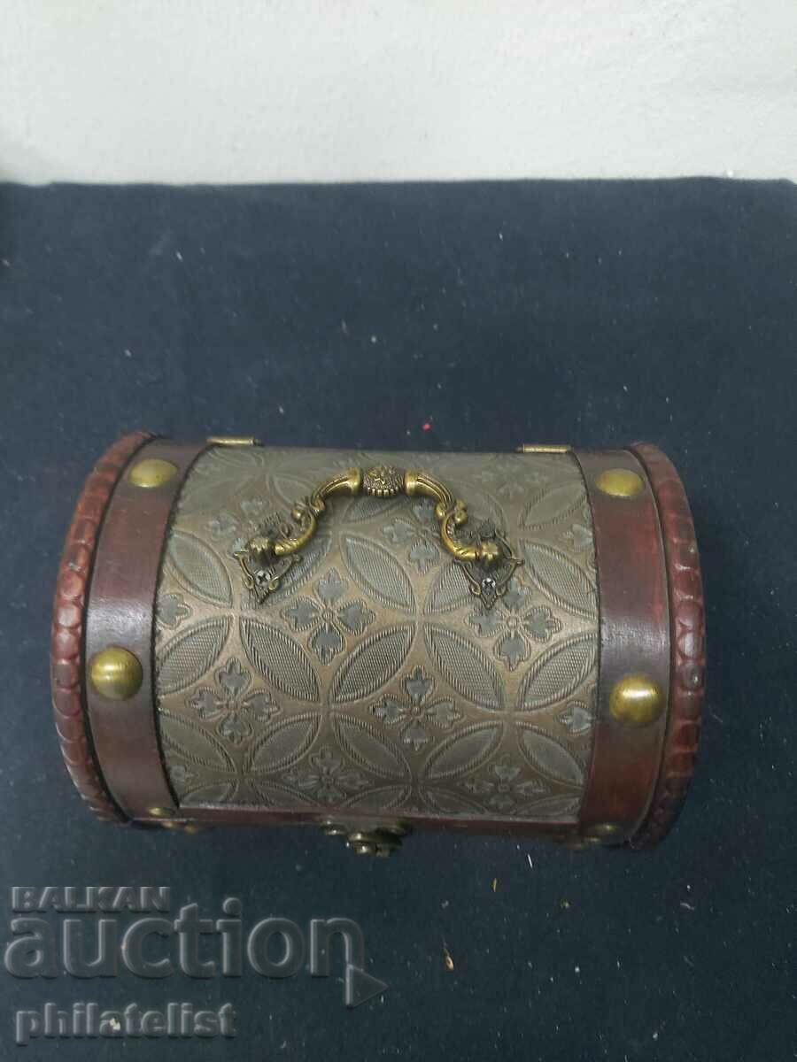 jewelry box #4 ! with price 24.00 BGN | € 12.27