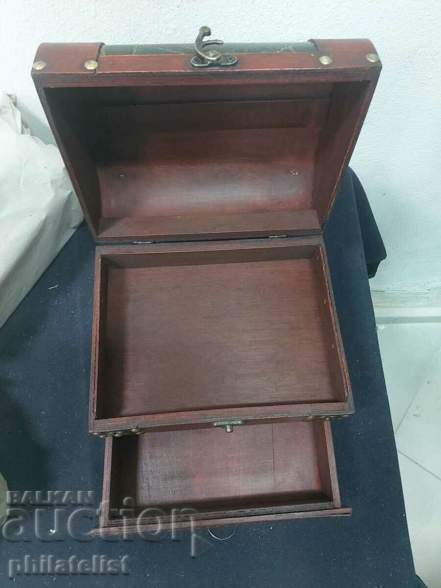 jewelry box #6 with price 32.00 BGN | € 16.36 jewelry box #6 with price 32.00 BGN | € 16.36