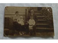 EVANGELICAL PASTOR KOZHUHAROV FAMILY BURGAS 1917 PHOTO